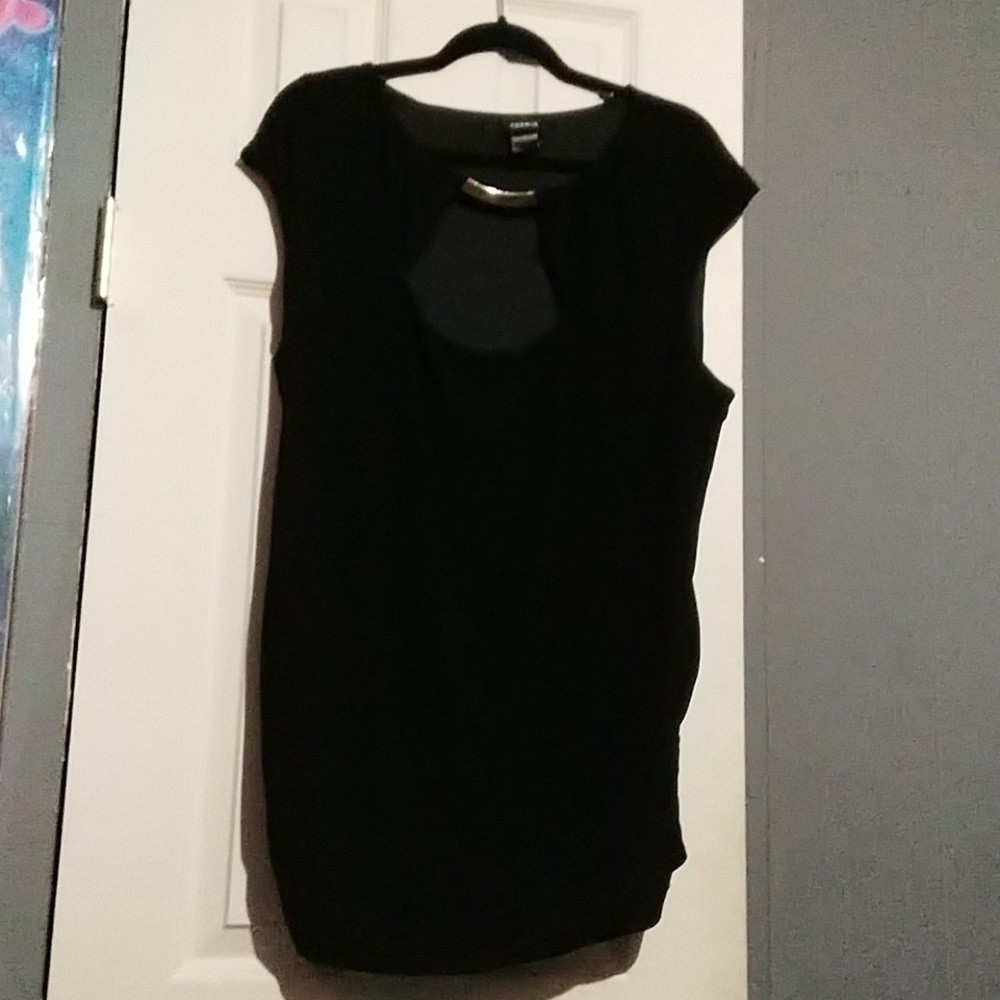 SOLD- Torrid key hole top